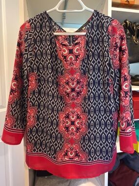 Rose & Olive Navy/Red Paisley Zip Top Size Medium